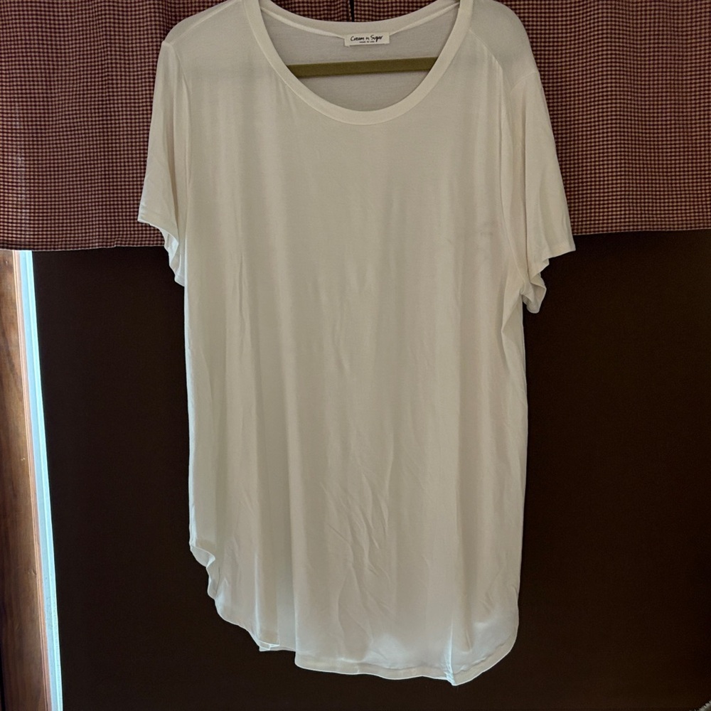 Crown & Ivy White Short Sleeve Tee